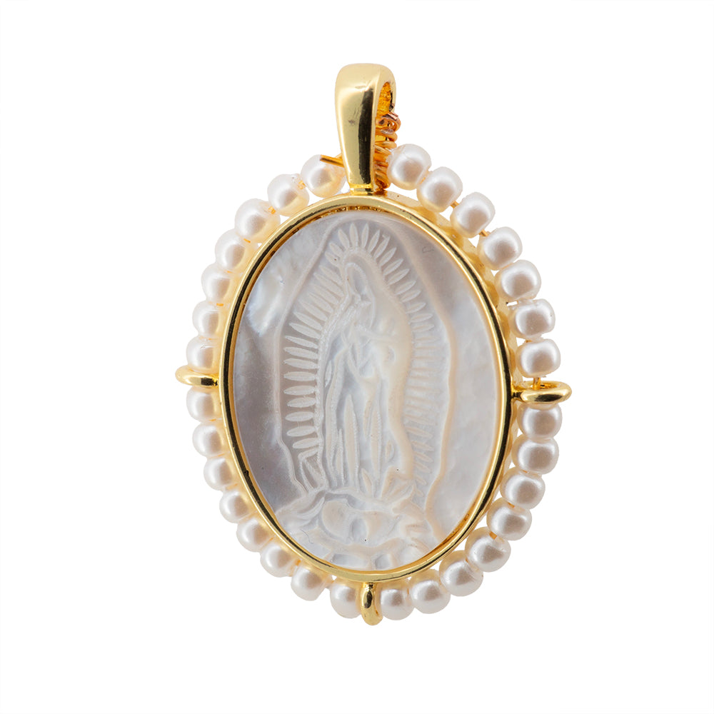 Dije Virgen de Guadalupe con Madre Perla y Perla Alrededor 31.5x23mm Dorado