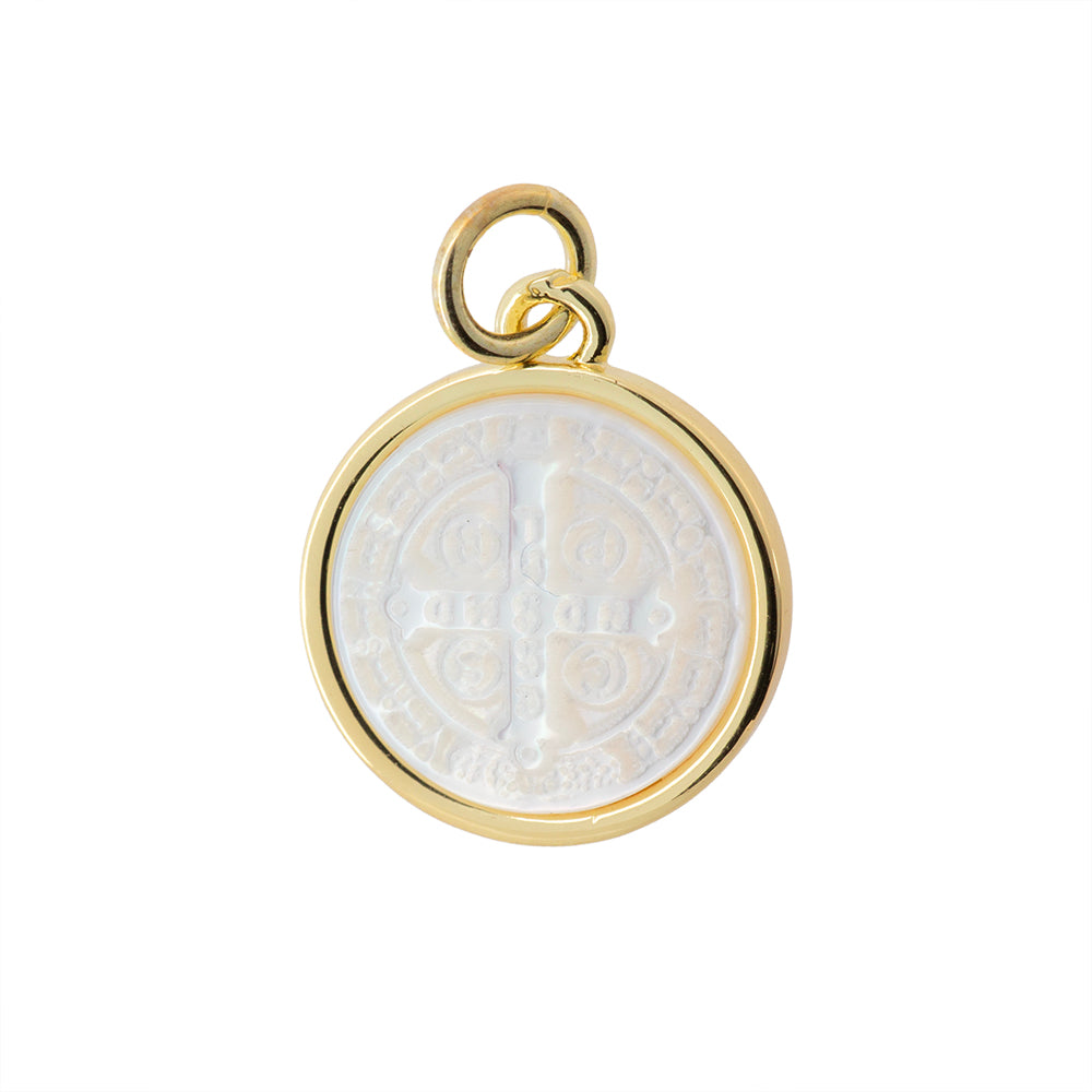 Medalla Biselada San Benito con Madre Perla 16.5x14mm Dorado
