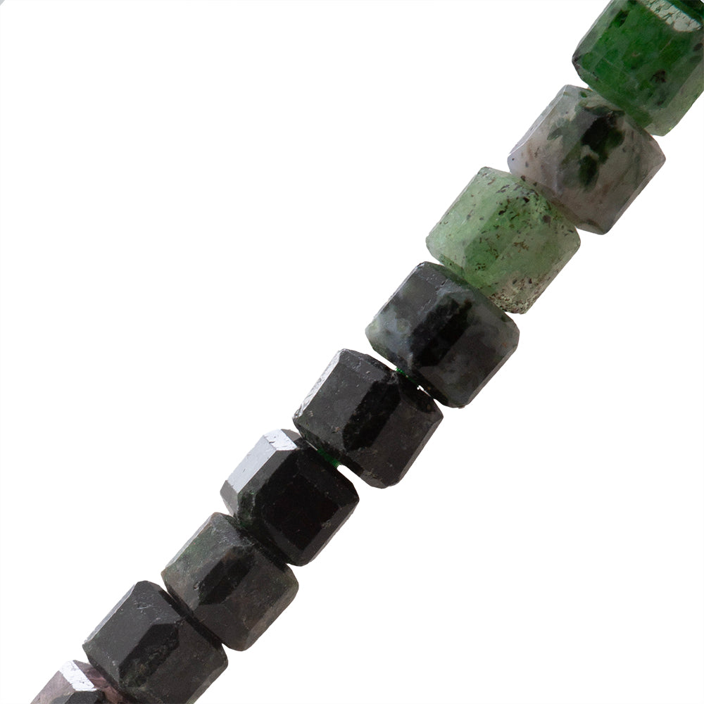 Rubí Zoisita Cubo Facetado 2.5mm Verde